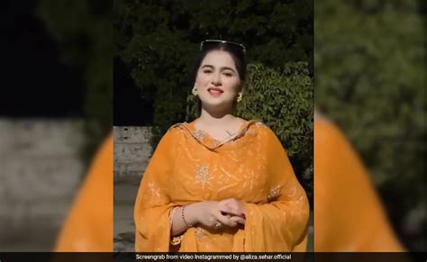 tiktoker aliza video viral|Explained: Controversy Around Pakistani TikTok Star。